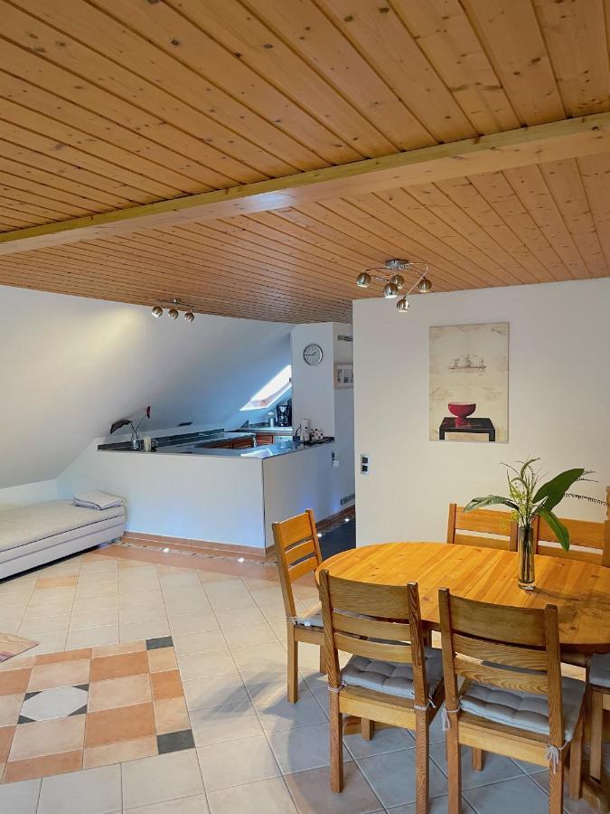 Geraeumiges Maisonette Apartment Тодтмос Екстериор снимка