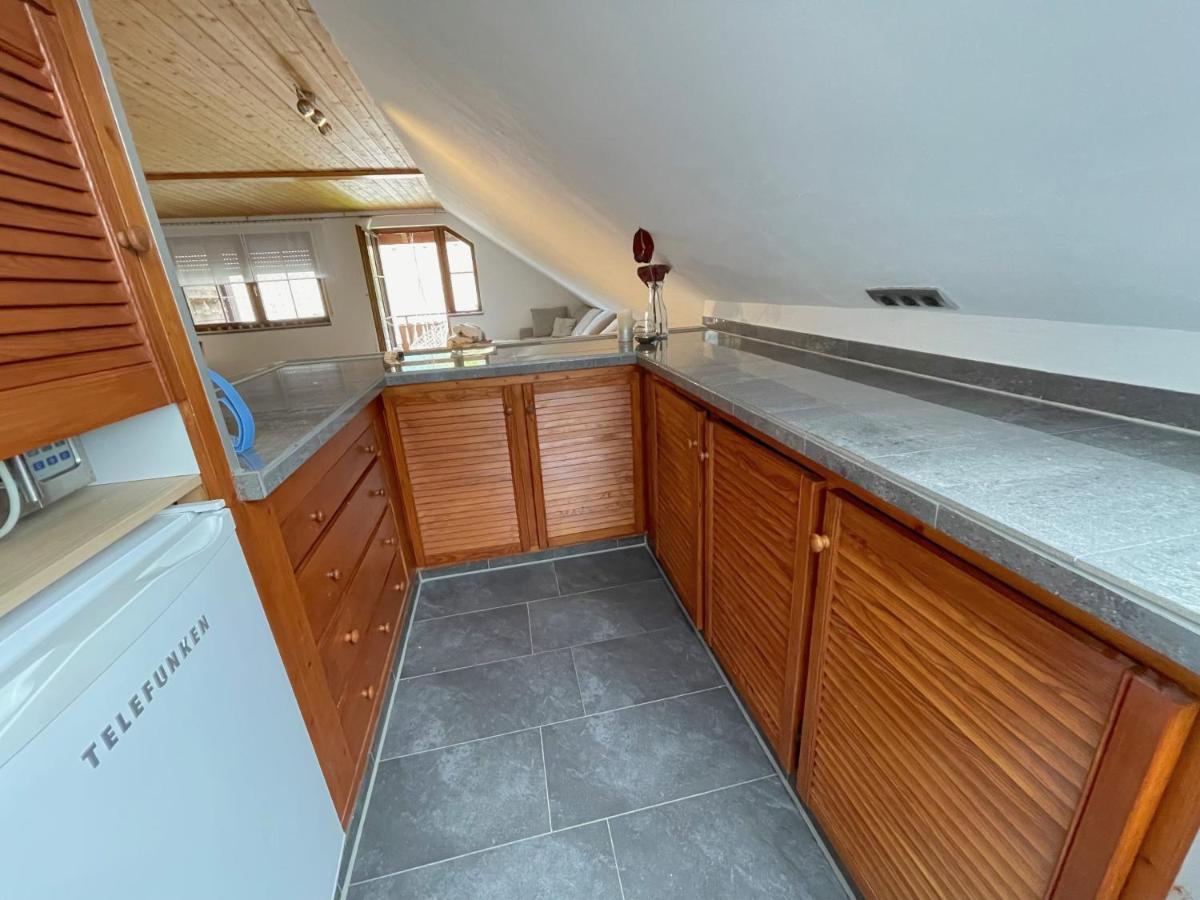 Geraeumiges Maisonette Apartment Тодтмос Екстериор снимка